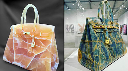 Изложба на Hermès Birkin чанти изработени од камени скулптури